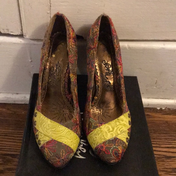 Naughty Monkey size 6 1/2 multi colored pumps - Picture 2 of 8